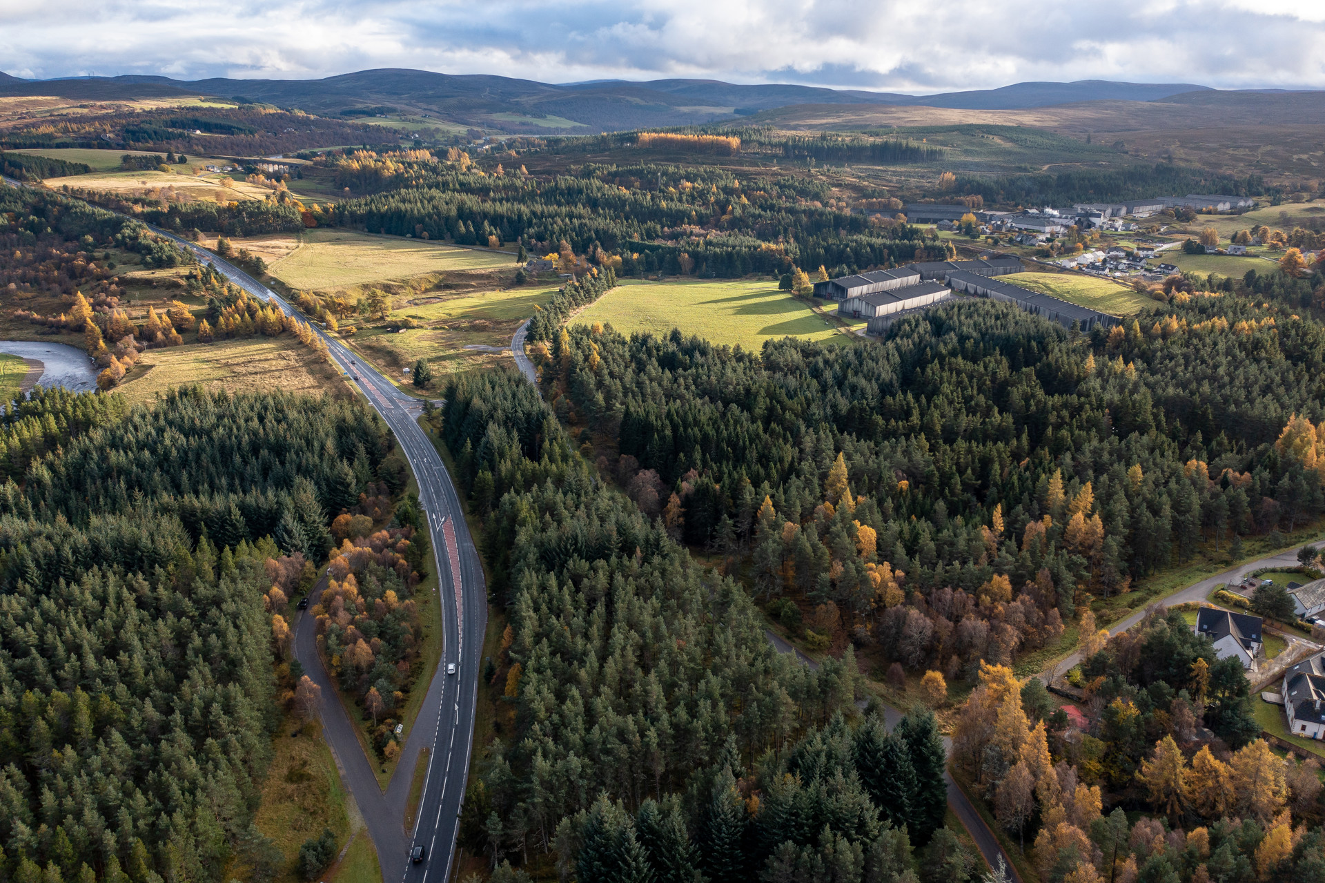 Background image - 20211102 = Tomatin Moy 010