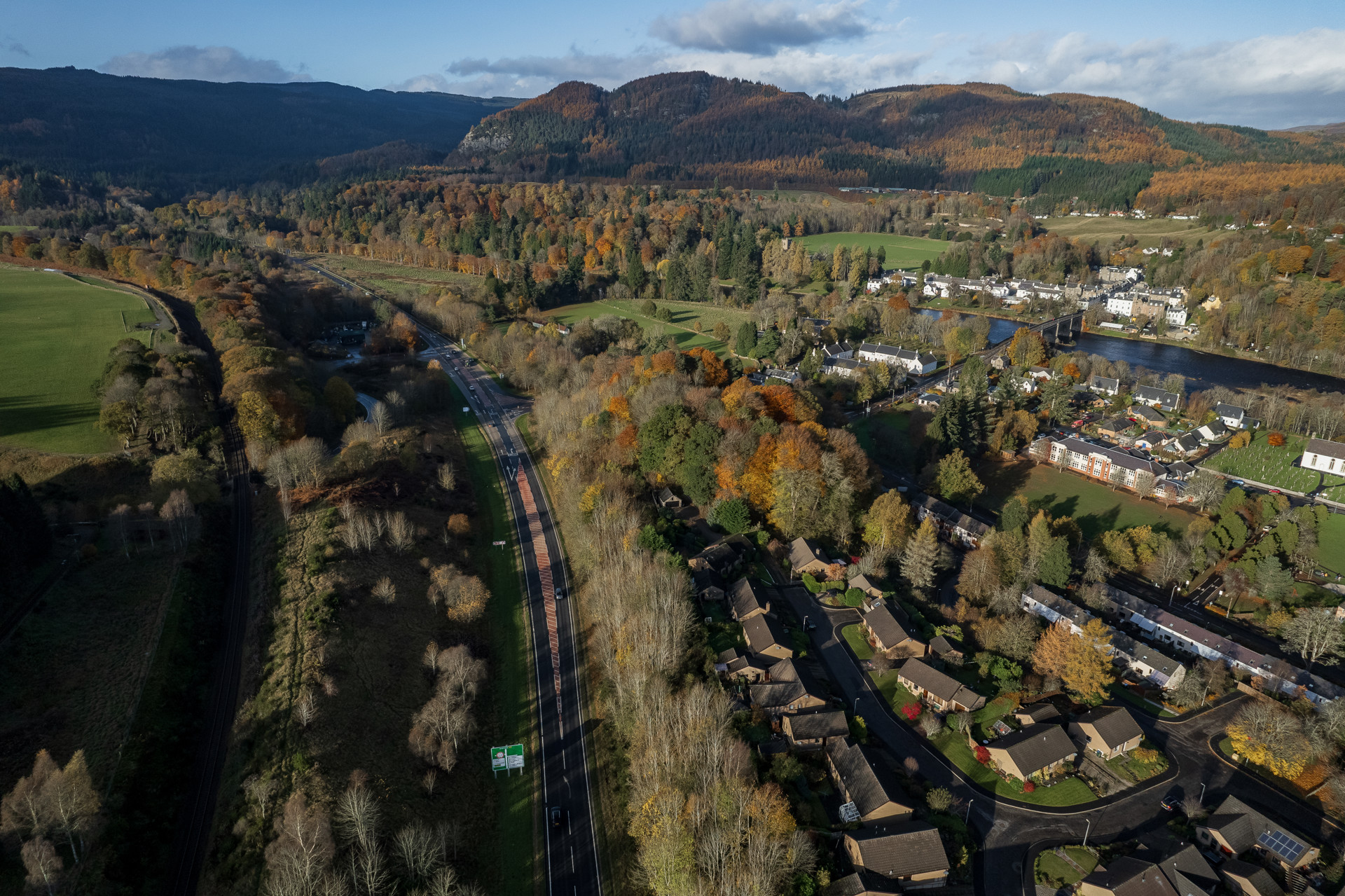 Background image - 20211109 = Pass Of Birnam Tay Crossing 004