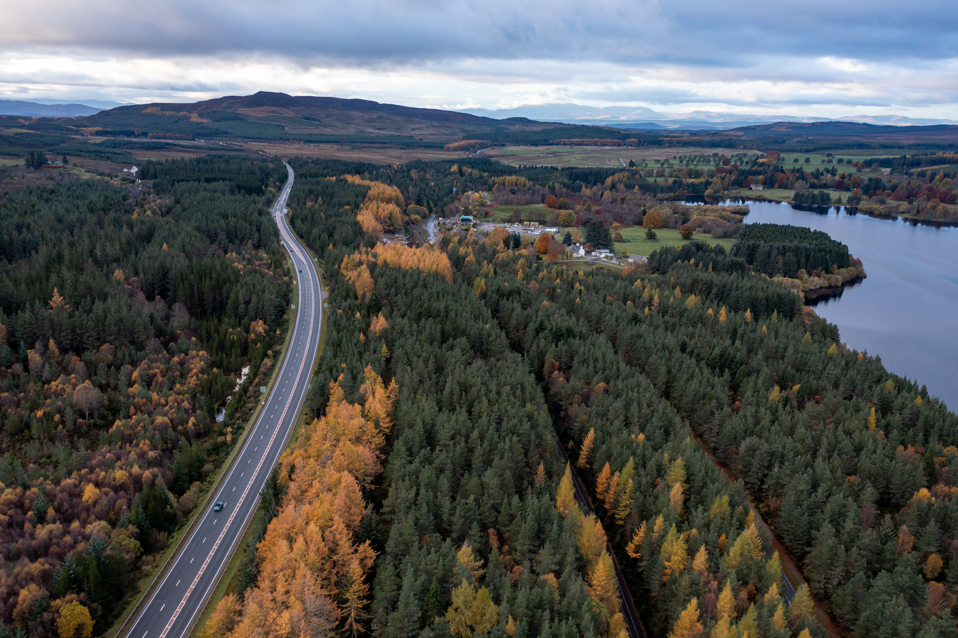 Background image - 20211102 = Tomatin Moy 033