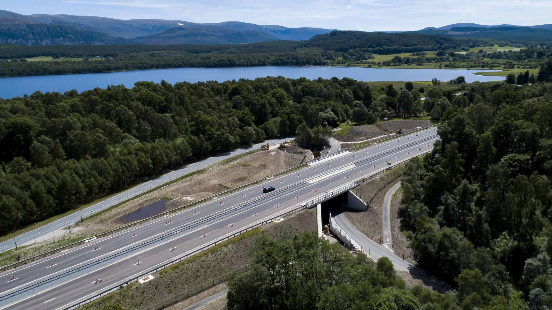 Background image - ATKINS 04 A9 K D Dunachton Burn Underpass