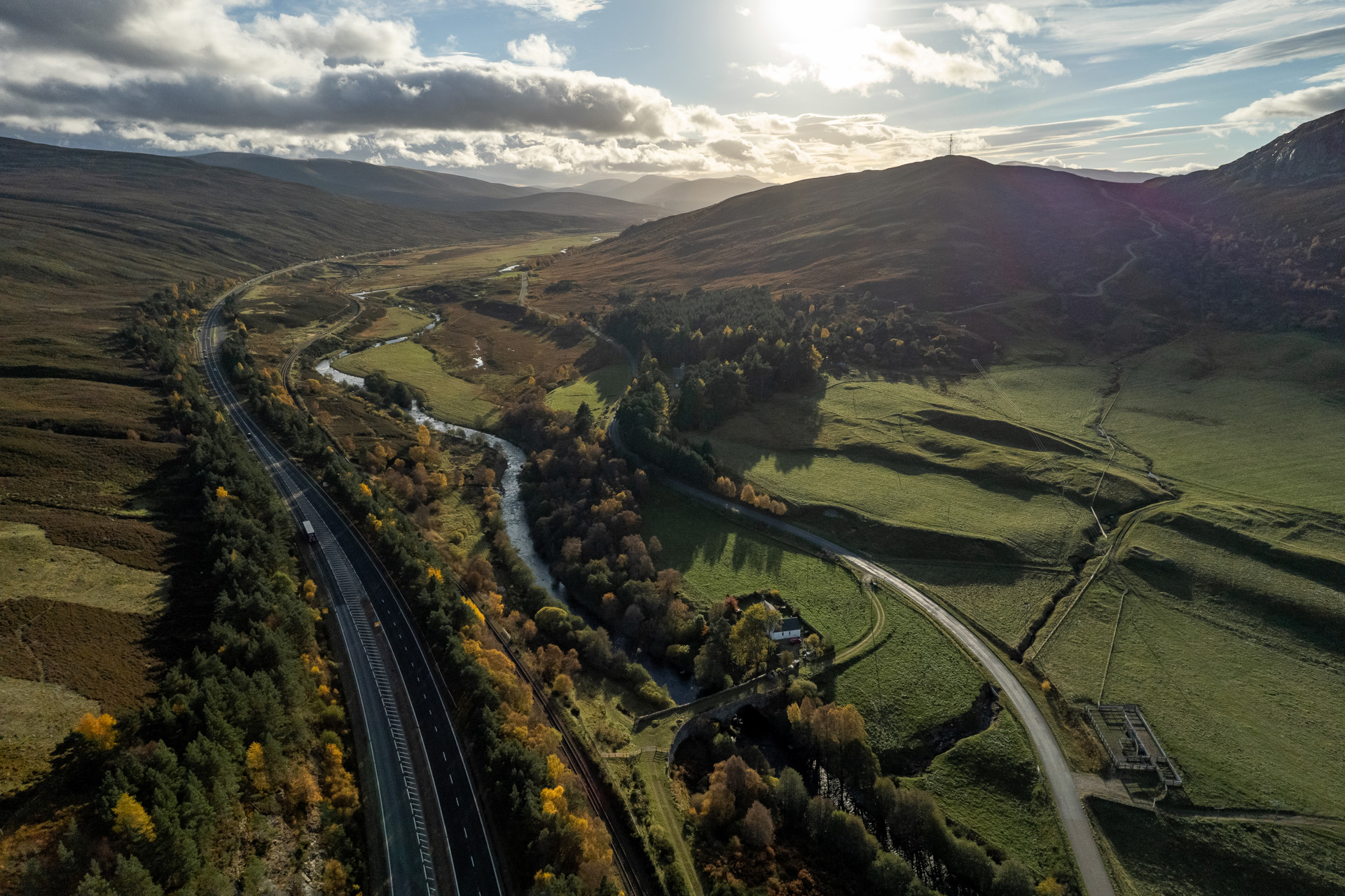 Background image - 20211104 = Glen Garry Dalwhinnie 015