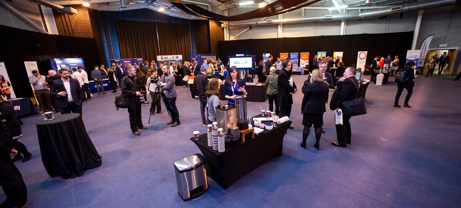 Background image - BP Academy9 071 Digital Technology 2